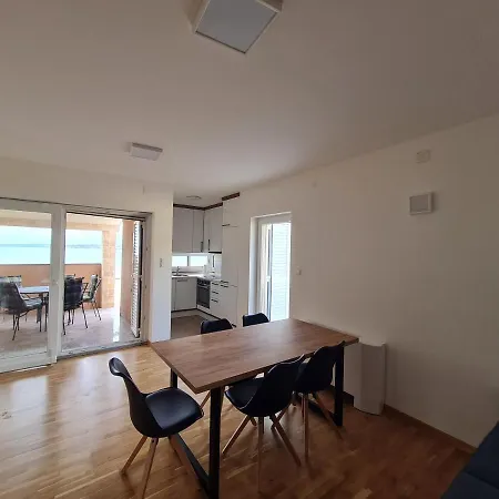 Sunrise Apartman *