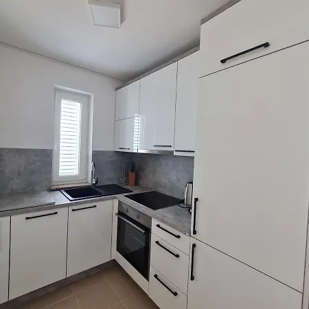 Sunrise Apartament *